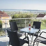 Lakeview Apartman *