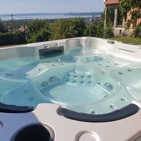 Lakeview Апартаменты