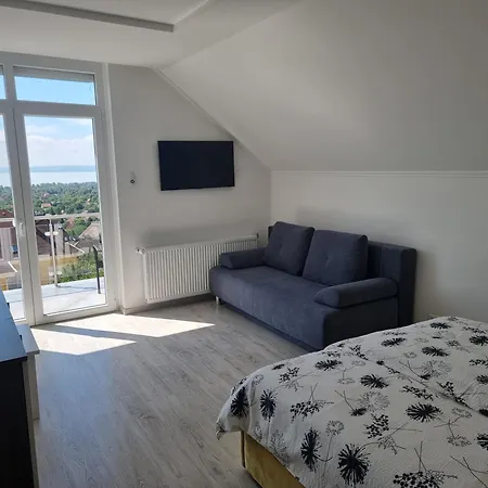 Апартаменты Lakeview