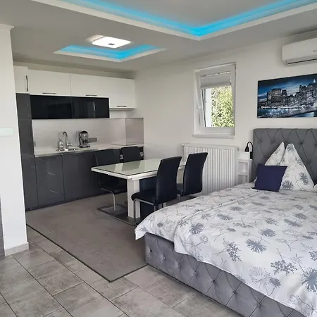 Апартаменты Lakeview Балатонфюред